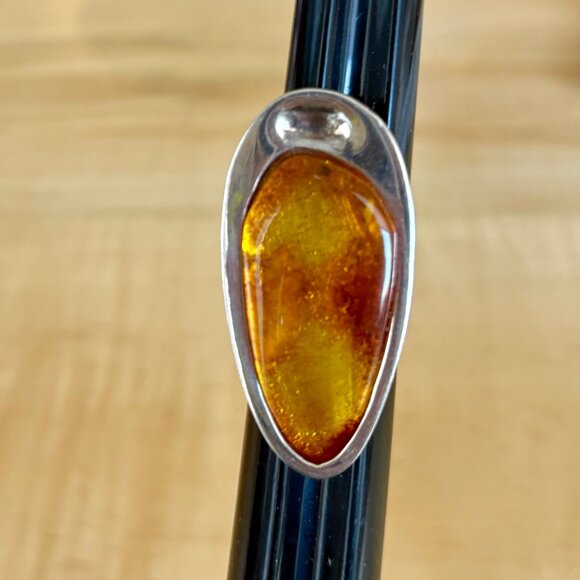 Amber & Sterling Silver Statement Ring Size 7 - Picture 5 of 9